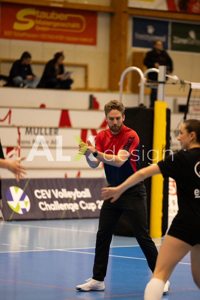 Volleyball I Frauen I Saison 2025-2026 I CEV Volleyball Challenge Cup 2026 | Women I 16th Finals I VC Kanti Schaffhausen - TJ Ostrava I 03.12.2025 | Hochwertige Sportfotos kaufen & lizenzieren für Medien, Vereine, Agenturen & Sportler:innen. Entdecke professionelle Sportfotografie im Bildshop von Alexander Franzen. - Realisiert mit Pictrs.com