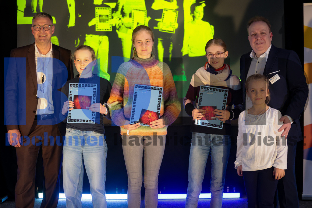 SEB_BOCSPO120240313-44 | bond - Realisiert mit Pictrs.com