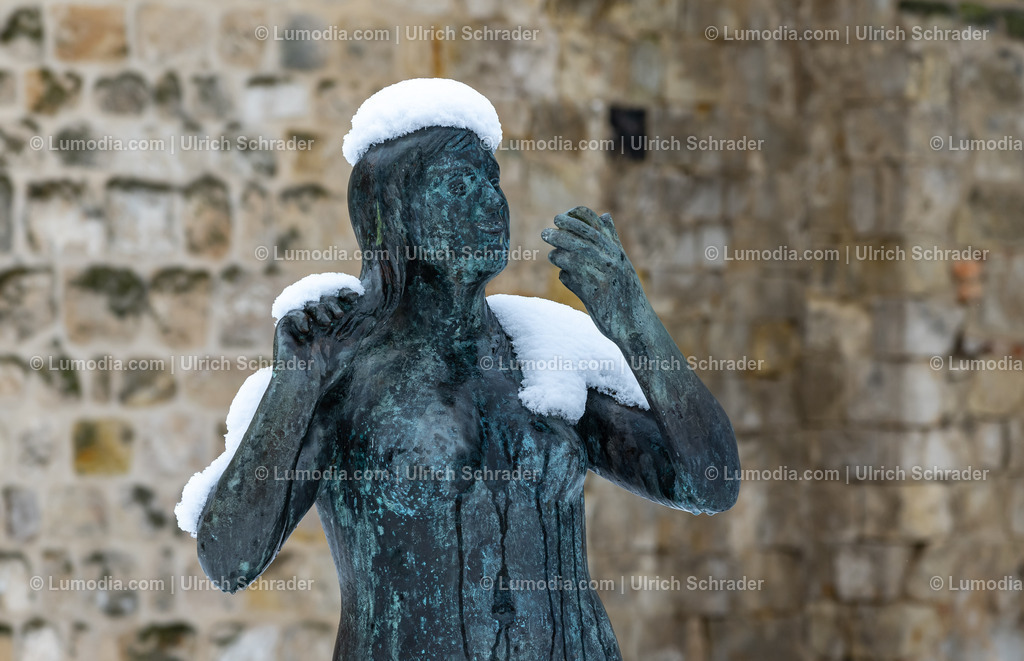 10049-12953 - Skulptur in Halberstadt | Stockfoto und Bilderpool mit Bildmaterial aus Deutschland, dem Harz, Halberstadt, Quedlinburg, Wernigerode und weltweit. Qualitativ hochwertige und professionelle Fotos anschauen und kaufen. - Realisiert mit Pictrs.com