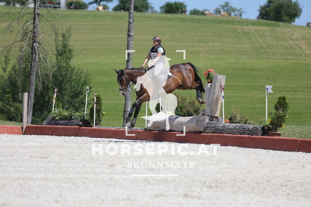 0P6A5110 | Willkommen bei Brunnmayr - Design & Fotografie – Ihrem Spezialisten für Reitturniere und Pferdeveranstaltungen in Oberösterreich, Salzburg und Bayern! Seit über 17 Jahren sind wir leidenschaftlich dabei.