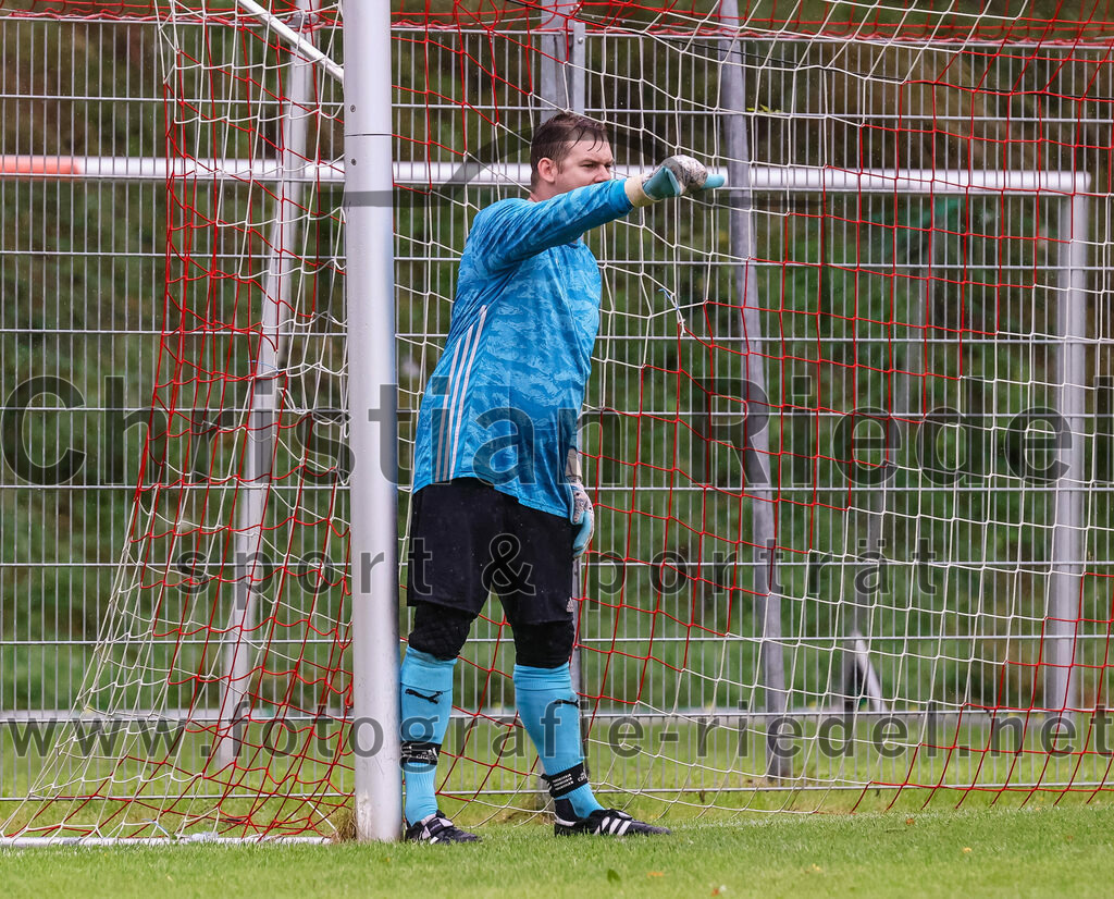 2023-08-27_085_TSV_Steinhoering_gegen_FC_Ebersberg | Steinhöring, Deutschland, 27.08.2023:
Fußball, Kreisklasse 2023 / 2024, 2. Spieltag, TSV Steinhöring gegen FC Ebersberg, Endergebnis: 2:0

Torwart Sebastian Frank (FC Ebersberg, #1)

Foto: Christian Riedel / fotografie-riedel.net