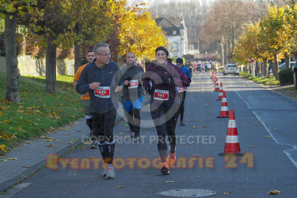 241201_1233_EV4_2919 | Sportfotografie im Rhein-Sieg Kreis, Köln, Bonn, NRW, Rheinland Pfalz, Hessen, etc. Unser Tätigkeitsfeld umfasst den Laufsport vom Volkslauf über den Marathon, Duathlon, Triathon bis zum Ultralauf wie Kölnpfad Ultra oder Schindertrail.
