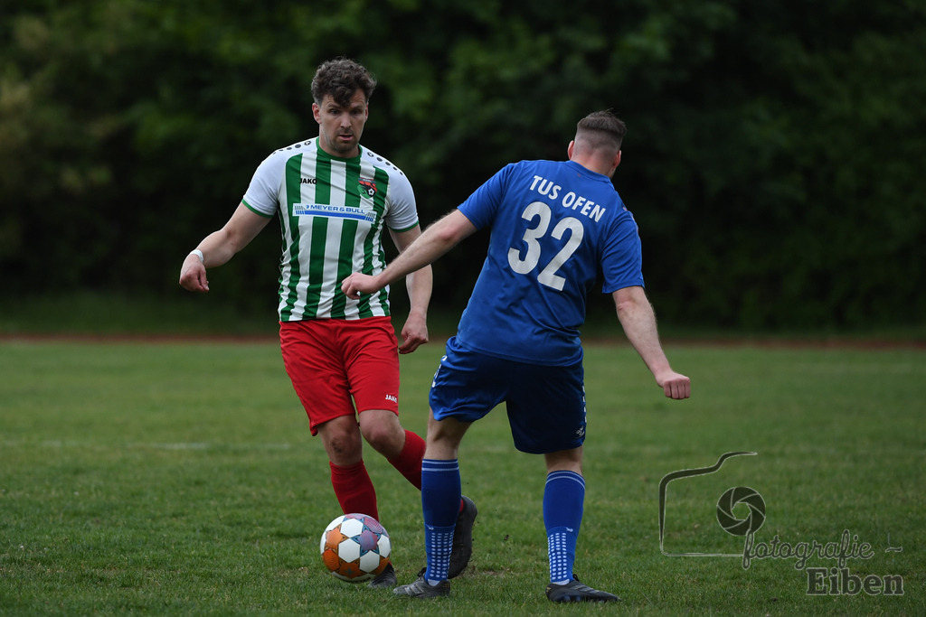 TuS Ofen-SG FriPe | Herren 1. Kreisklasse Süd, Jade-Weser-Hunte; TuS Ofen (blau)-SG FriPe (weiß) am 28.05.2025; in Ofen (), Photo: Philip Eiben 2025 - Realisiert mit Pictrs.com