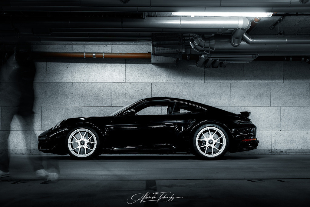 911 Turbo 992 | Entdecken Sie die faszinierende Welt von Alexander Tschuncky Arts: Kreative Fotografie, atemberaubende Automobilkunst und hochwertiger Bilderdruck. Lassen Sie sich inspirieren! - Realisiert mit Pictrs.com