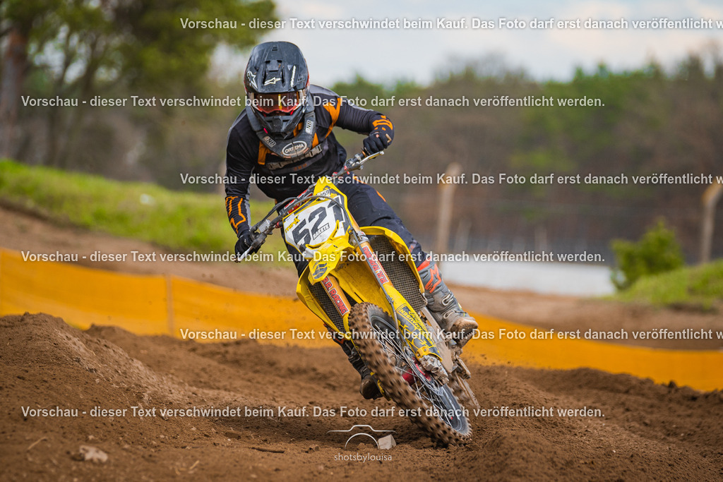 04_13_Bensdorf_MX1-3001 | Sportfotografin aus Berlin-Brandenburg mit Fokus auf Motocross. Ich halte deine sportliche Leistung und echte Emotionen auf und neben der Strecke professionell fest. Entdecke die Fotos von deinem Rennen und bestelle sie direkt hier im Shop.