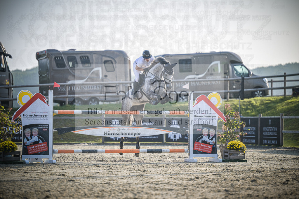 DOS_0978 | Entdecke hochwertige Reitturnierfotos von Foto Oger. Professionell, emotional und authentisch – jetzt Lieblingsmomente im Shop bestellen.Deutschlandweite Turnierfotografie. - Realisiert mit Pictrs.com