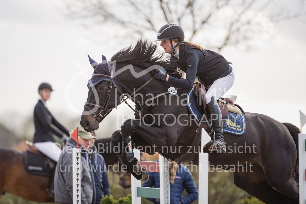 230426_HofSosath_SprPf-L-g-728 | Deine schönsten Turniermomente als professionelle Fotos! Entdecke hochwertige Pferdesport-Fotografie im Online-Shop. Jetzt Fotos finden & bestellen!