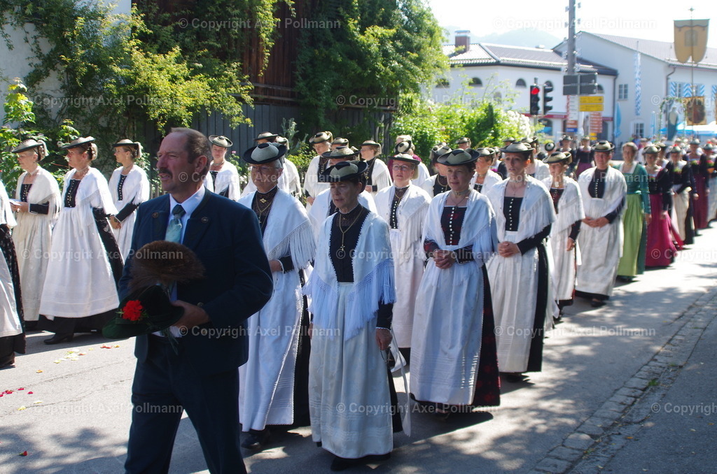 IMGP4229 | fotografiert von Axel PollmannLeonhardi Wallfahrt Benediktbeuern und Murnau, Fronleichnam, Fasching, Landschaft im Loisachtal und Benediktbeuern  - Realisiert mit Pictrs.com