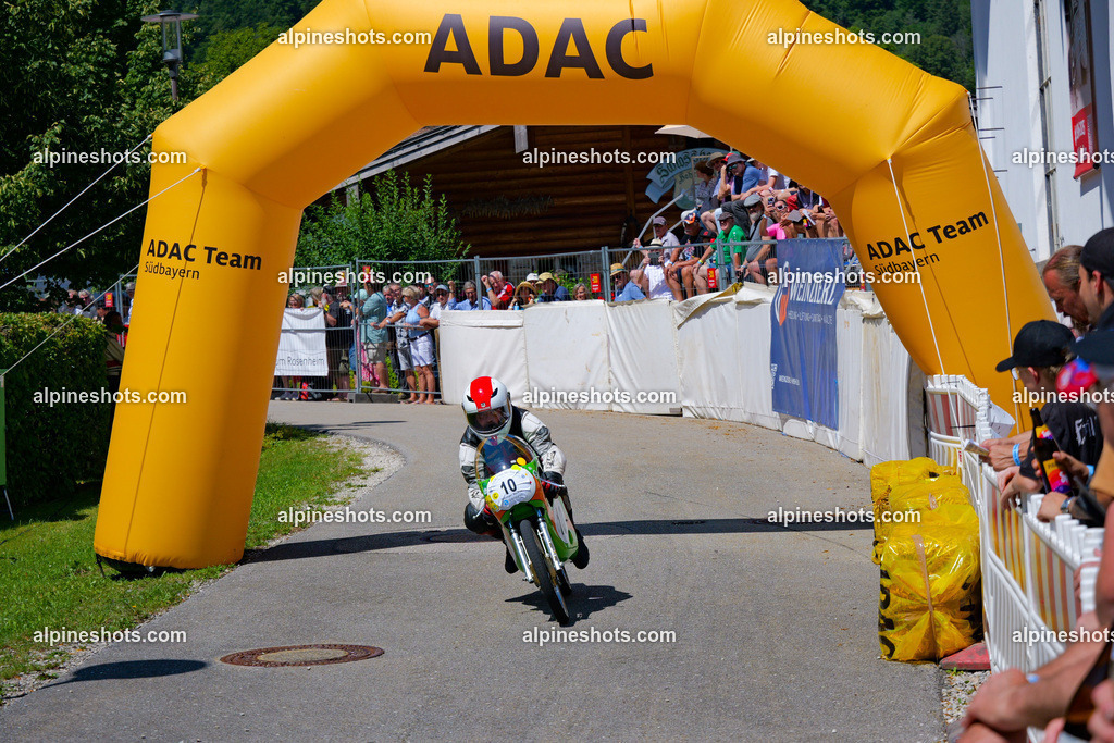 P1036815-2 | Erleben Sie atemberaubende, hochqualitative Fotos Ihrer Fahrt entlang der malerischen Alpenstraßen. Besuchen Sie alpineshots.com, um professionelle Aufnahmen Ihrer unvergesslichen Reise zu finden und zu kaufen - Realisiert mit Pictrs.com