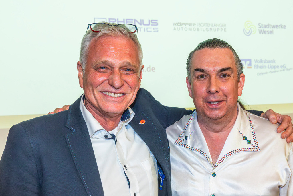 top-top.de 260306-282 | Foto, Video, Fotografie, Videografie, Fotobox, DJ, Discjockey, Musik, Musikbox, Veranstaltung, Photobooth, Amazon, Ebay, Buchtipp, Bestseller, Autor, Verlag, Buch, Wesel, Hamminkeln, NRW, Dinslaken, Rees, Drohne, Hochzeit, Party, Fotobox, Wesel, Fotograf