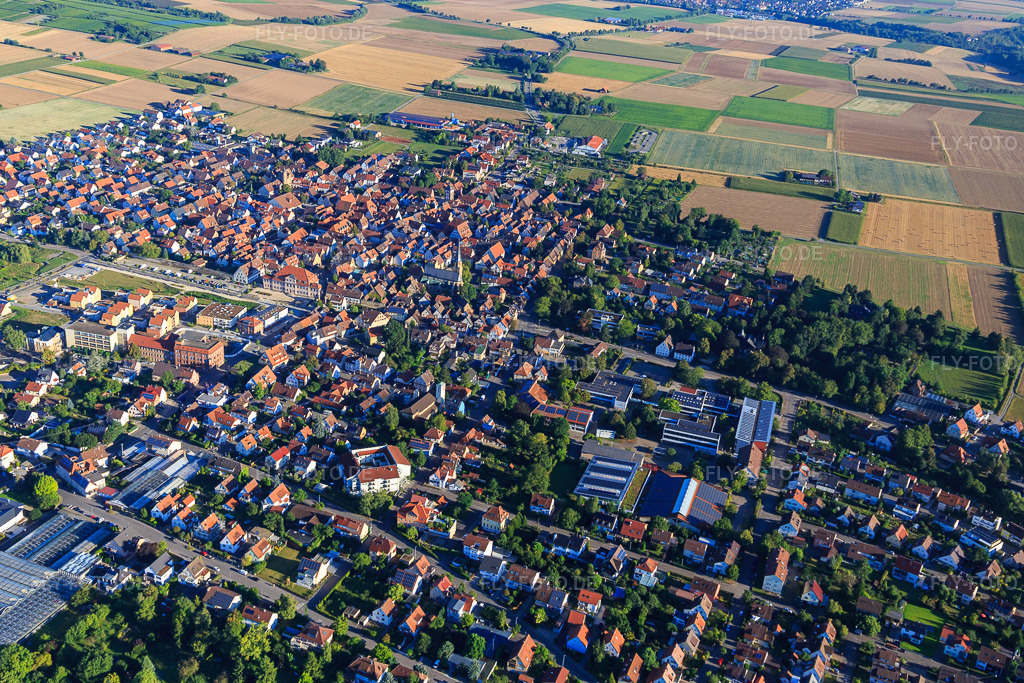 Luftbild: Ganerbenschule Bönnigheim und Alfred-Amann-Gymnasium in Bönnigheim im Bundesland Baden-Württemberg in Deutschland. Foto: IMG_093816.jpg vom 23.08.2016 durch Werner Riehm/FLY-FOTO.de/ Ganerbenschule Bönnigheim