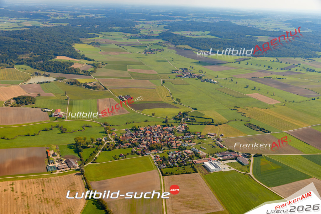 Schöne Luftaufnahme als Geschenk in Binzwangen Colmberg - Die Luftbildaufnahme wurde 2025 vom UL-Flugzeug heraus erstellt ( keine Drohne ) - Hochauflösende Luftaufnahme -Nicht vergleichbar mit Google Maps oder Satelittenbilder- Die Geschenkidee !Mit Lizenz und Bildrechte bestellbar