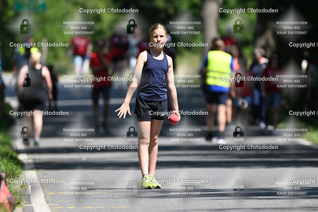 DSC_1136 | Fenna Fröhling / Collrunge BW / wJD Gummi