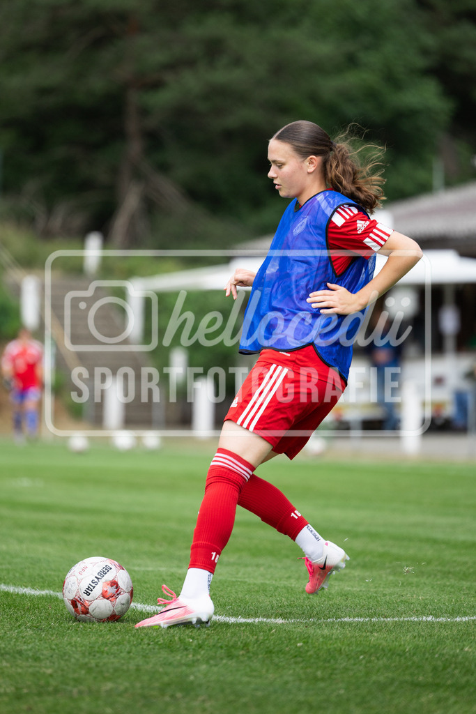 Fußball I Frauen I Testspiel I SpVg Aurich - DJK Arminia Ibbenbüren I 15239 | realhellocedii - Realisiert mit Pictrs.com