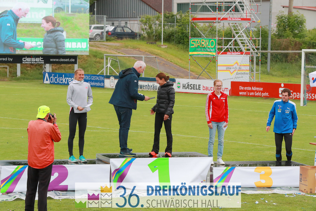 Siegerehrung Optima Sport Park | 3königslauf 2022 Siegerehrung - Realisiert mit Pictrs.com