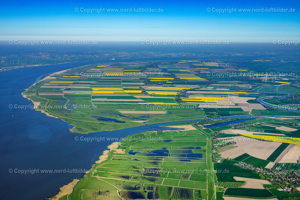 Balje_Krummendeich_ELS_8685080523 | BALJE 08.05.2023 Uferbereiche entlang der Fluß- Mündung der Oste in die Elbe in Balje im Bundesland Niedersachsen, Deutschland. // Riparian areas along the river mouth of Oste in die Elbe in Balje in the state Lower Saxony, Germany. Foto: Martin Elsen