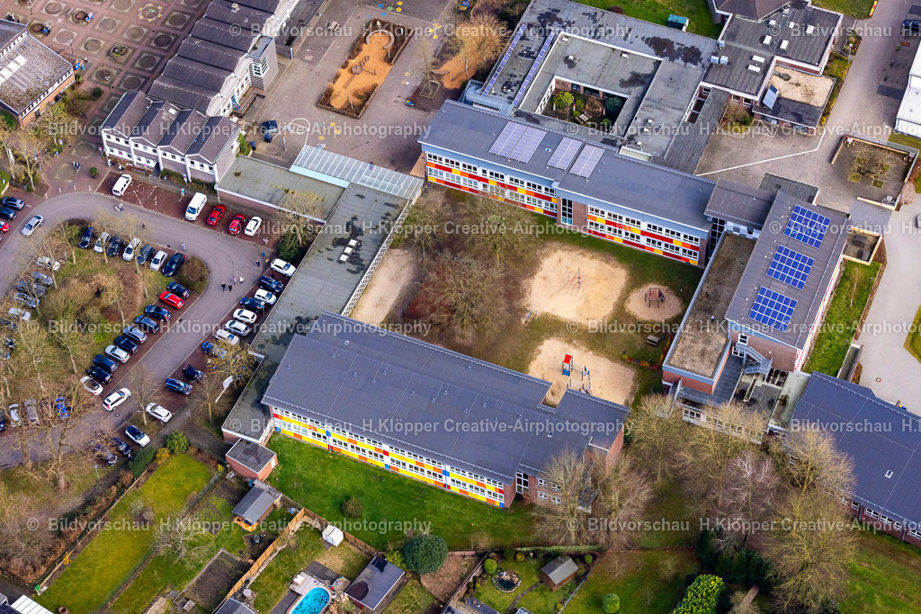 Luftbild Brüggen 439A7854 | Luftbildfotografie Brüggen Grundschule - Realisiert mit Pictrs.com