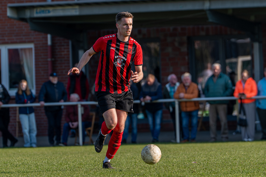 Fußball I Herren I Saison 2025-2026 I Bezirksliga Weser-Ems 4 I 24. Spieltag I TuS Lutten - TuS Frisia Goldenstedt I 13699 | jns.sportfotos - Realisiert mit Pictrs.com