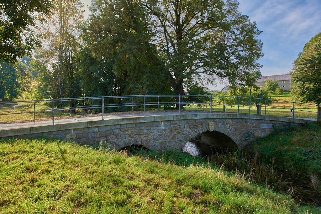 An der Bogenbrücke von 1736 über das Klosterwasser 02 | Bedeutsame Landschaften Deutschlands - Realisiert mit Pictrs.com