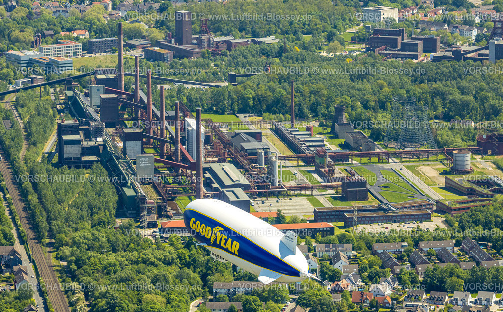 Essen230511738ZeppelinGoodYear | Luftbild, Zeppelin NT Rundflug über Essen, Kokerei Zollverein, Weltkulturerbe,   Stoppenberg, Essen, Ruhrgebiet, Nordrhein-Westfalen, Deutschland