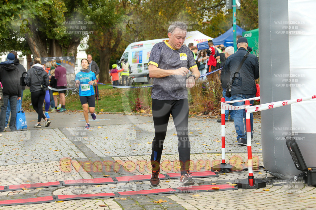 241020_1119_EX1_1962 | Sportfotografie im Rhein-Sieg Kreis, Köln, Bonn, NRW, Rheinland Pfalz, Hessen, etc. Unser Tätigkeitsfeld umfasst den Laufsport vom Volkslauf über den Marathon, Duathlon, Triathon bis zum Ultralauf wie Kölnpfad Ultra oder Schindertrail.