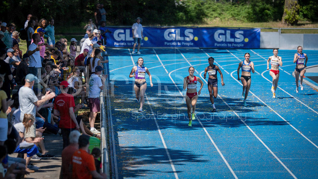 Juniorengala 2026; Mannheim, 13.06.2026 | MANNHEIM, GERMANY - JUNE 13, 2026 :  Annie Mclean (GBR/Great Britain &amp; N.I.), Line Schroeder (GER/Hamburger SV), Lois Amoako (GER/Berlin Athletics Capital Club), Mieke Wuebben (GER/LG Emstal Doerpen), Amke Bolten (GER/MTV Aurich) competing in the women’s U20 400m during the Juniorengala 2026 at Michael-Hoffmann-Stadion on June 13, 2026 in Mannheim, Germany.