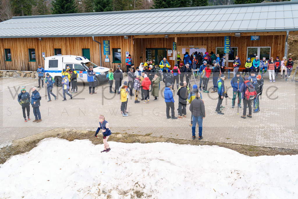 DP ARBER 9.-11.02.2024 | Unter schwierigen Bedingungen zauberte das OK ARBER-Team im Bayerischen Wald eine wettkampffähige Strecke im Arber Hohenzollern Skistadion.