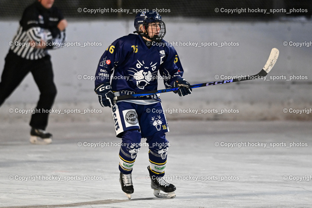 Wildcats Paternion vs. Unicorns Steindorf | #16 Anton Sandra WILDCATS PATERNION, Wildcats Paternion vs. Unicorns Steindorf, Wildcats Paternion vs. Unicorns Steindorf am 02.01.2026 in Paternion (Eislaufplatz Paternion), Austria, (Photo by Bernd Stefan)