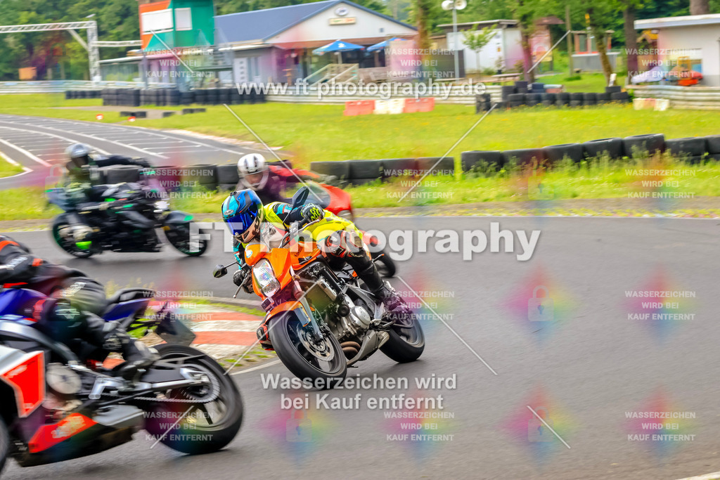 VBK-7760 | Hier findet Ihr Bilder von Touristenfahrten auf der Nürburgring Nordschleife oder von anderen Veranstaltungen die ich besucht habe. Viel Spass beim Durch Schauen 