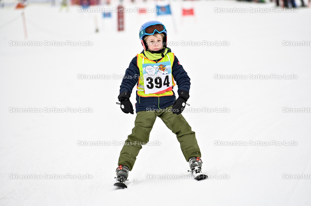 SRF_20.02.2026_0148 | Skirennfotos,Serfaus,Fiss,Ladis,Kinderskirennen,Winter,Tirol,Oberland,skirace,SFL,feelfree,weil wir's genießen,ski,Ski,skifahren,Sonnenplateau, - Realisiert mit Pictrs.com