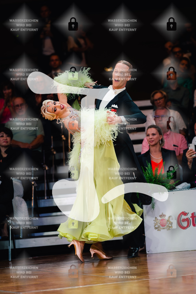 GOC 2025 - WDSF PD Super Grand Prix Standard 4th (33) Dusan Grula _ Giada Cragnolini (Slovakia)-2025-08-21-1947 | Webshop for digital downloads and prints of dance sport, event & show photographer Julian Link - Realisiert mit Pictrs.com