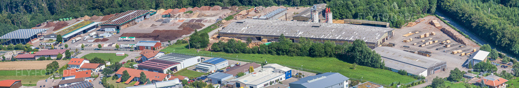 Luftbild: SIH – Holzindustrie GmbH & Co. KG (4 B Holzelemente), Im Schwarzenbusch 2, Marxzell-Pfaffenrot im Ortsteil Pfaffenrot in Marxzell im Bundesland Baden-Württemberg in Deutschland. Foto: IMG_42305-Bearbeitet.jpg vom 27.06.2011 durch Werner Riehm/FLY-FOTO.deAuflösung des Originals: 12952 x 2207 px