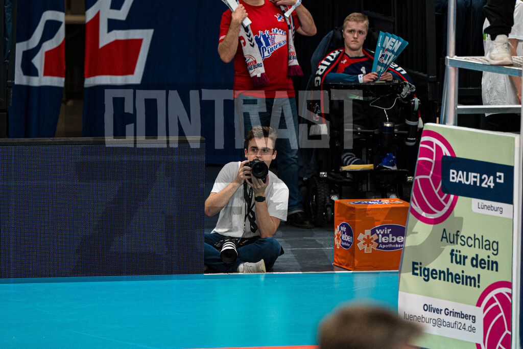 Volleyball I Herren I Saison 2025/2026 I Volleyball Bundesliga I 4. Spieltag I SVG Lüneburg - Energiequelle Netzhoppers KW | CONTRAST ZERØ MEDIA - Realisiert mit Pictrs.com