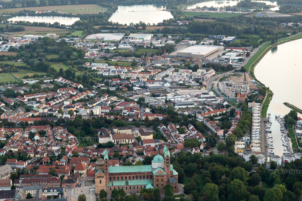 Luftbild: Dom in Speyer im Bundesland Rheinland-Pfalz in Deutschland. Foto: IMG_116395.jpg vom 11.08.2019 durch Werner Riehm/FLY-FOTO.de