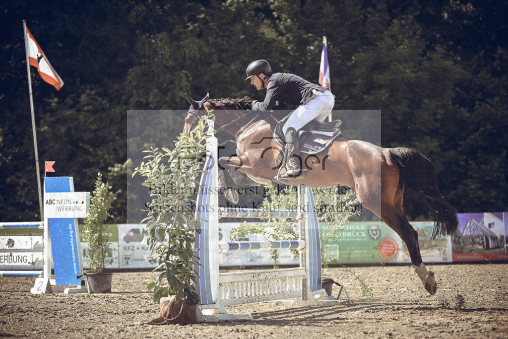 20240530-DOS_1409 | Entdecke hochwertige Reitturnierfotos von Foto Oger. Professionell, emotional und authentisch – jetzt Lieblingsmomente im Shop bestellen.Deutschlandweite Turnierfotografie. - Realisiert mit Pictrs.com