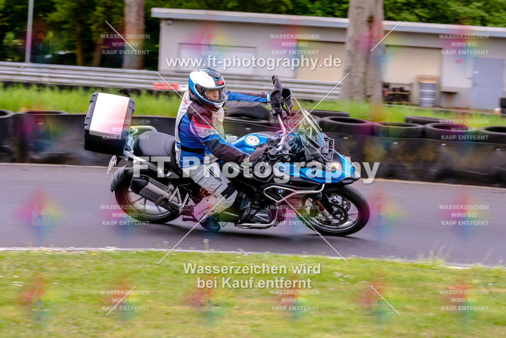 MotoTeamVBK-20556 | Hier findet Ihr Bilder von Touristenfahrten auf der Nürburgring Nordschleife oder von anderen Veranstaltungen die ich besucht habe. Viel Spass beim Durch Schauen 