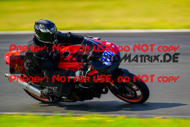 MaZZes_FotoMatrix_240725_6007705_8033 | BLAU