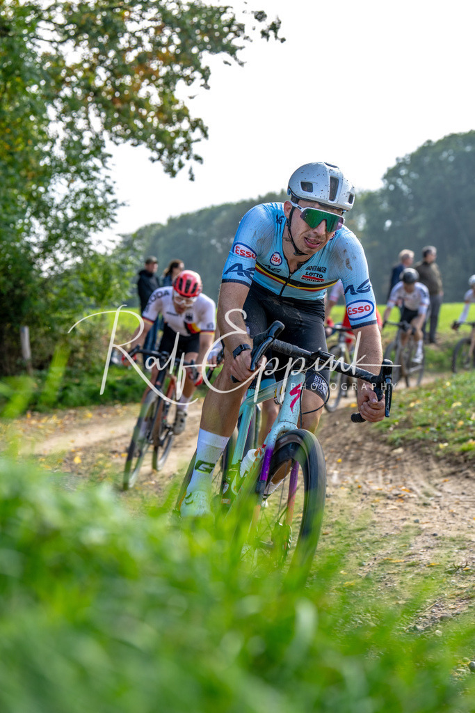 Ralf Eppink Photography 20251012_DSC04327 | Sportfotografie, Eventfotografie, Porträtfotografie, Radsport Fotograf, Triathlon Fotograf, Düsseldorf Fotograf, Köln Fotograf, Actionfotografie, Teamfotografie, Peoplefotografie, Business Portraits, Veranstaltungsfotografie, Reportagefotografie - Realisiert mit Pictrs.com