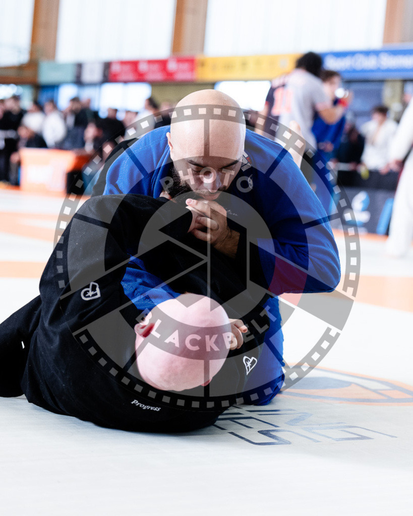20251122PBB12445 | Athletes compete during the Grappling Industries Berlin Jiu-Jitsu and Grappling Championship, on November 22, 2025 in Berlin, Germany. © photoblackbelt