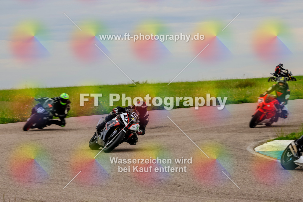 MotoTeam-1951 | Hier findet Ihr Bilder von Touristenfahrten auf der Nürburgring Nordschleife oder von anderen Veranstaltungen die ich besucht habe. Viel Spass beim Durch Schauen 