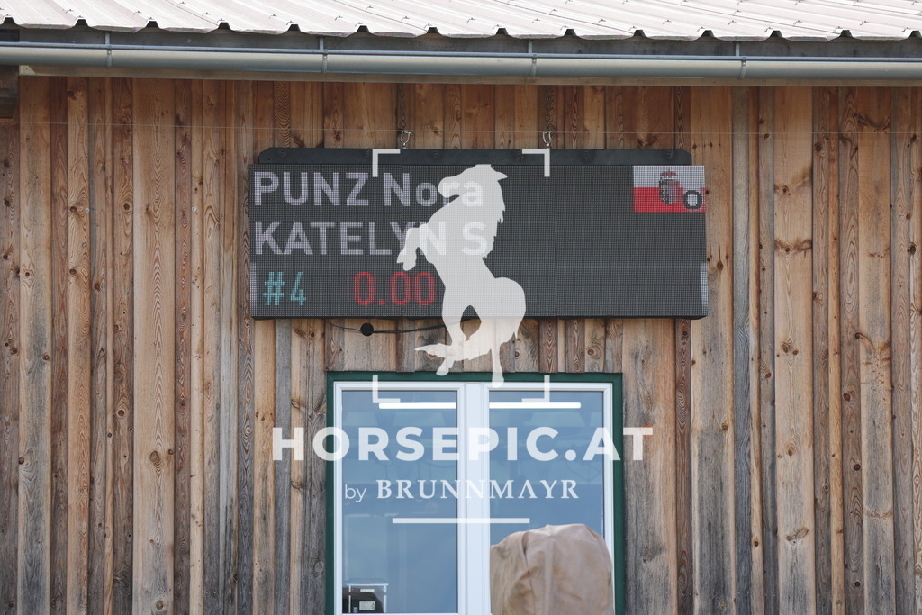 0P6A4242 | Willkommen bei Brunnmayr - Design & Fotografie – Ihrem Spezialisten für Reitturniere und Pferdeveranstaltungen in Oberösterreich, Salzburg und Bayern! Seit über 17 Jahren sind wir leidenschaftlich dabei.