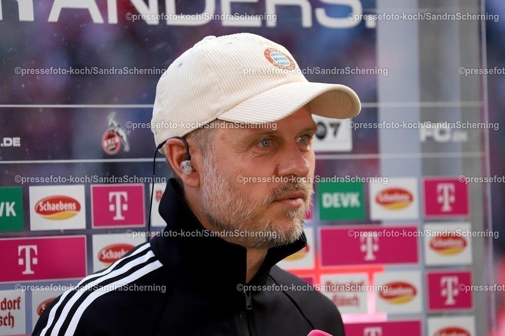 xSSC09032501037 | 09.03.2025, xsscx, Frauen Fußball, 1. FC Köln - FC Bayern München, 1. Fußball Bundesliga, 16. Spieltag, RheinEnergie-STADION, Saison 2024 2025: Alexander Straus (Cheftrainer FC Bayern München) DFB regulations prohibit any use of photographs as image sequences and or quasi-video. Nordrhein-Westfalen Deutschland