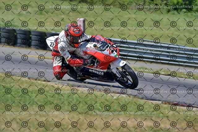 25bt04-0555 | markuskiefer.com - Realisiert mit Pictrs.com