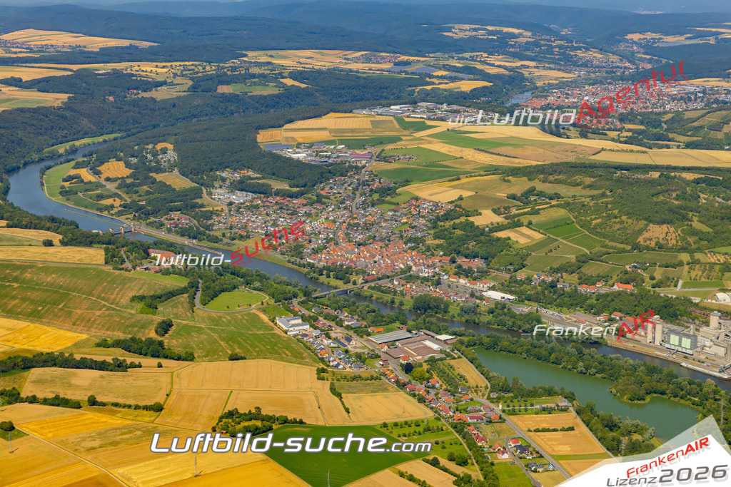 Das Luftbild zeigt : Lengfurt Triefenstein - Die Luftaufnahme wurde 2023 vom UL-Flugzeug aus erstellt ( keine Drohne ) - Hochauflösende Luftaufnahme - Für grossformatige Ausdrucke geeignet. Die Geschenkidee !Mit Lizenz und Bildrechte bestellbar