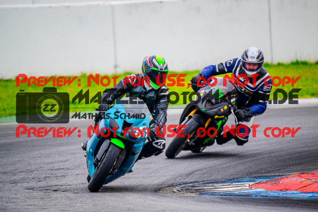 MaZZes_FotoMatrix_240614_6007705_4131 | GELB