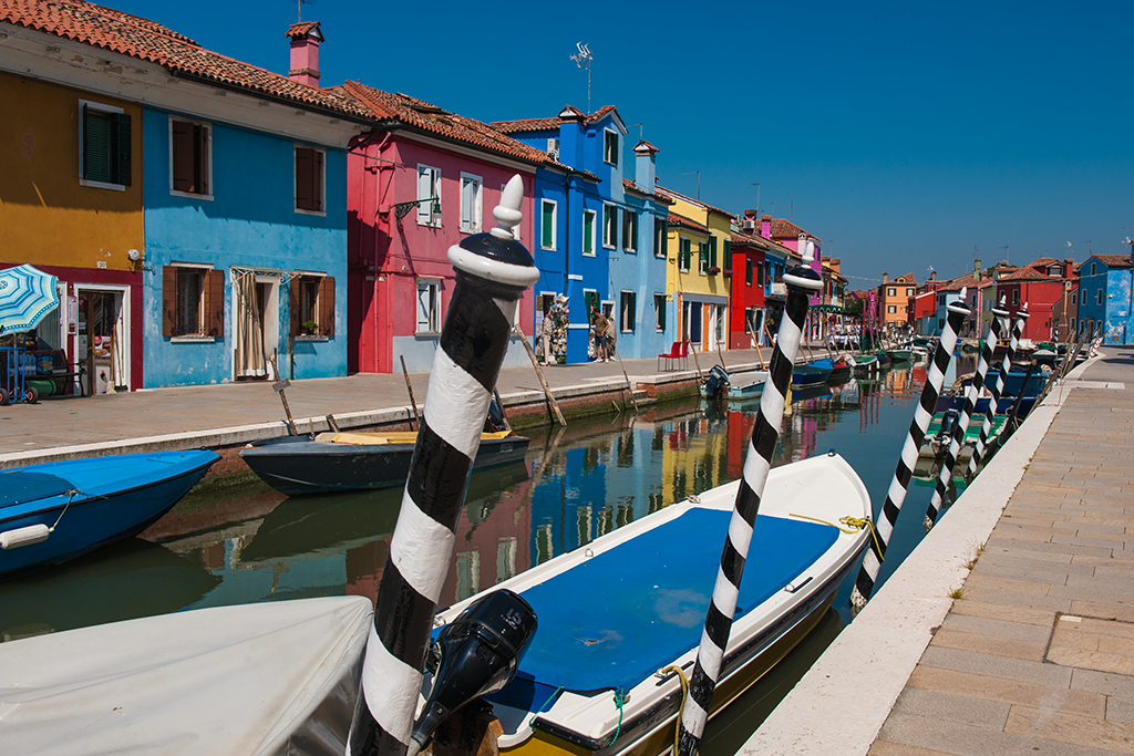 Burano Kanal | Kanal in Burano - Realisiert mit Pictrs.com