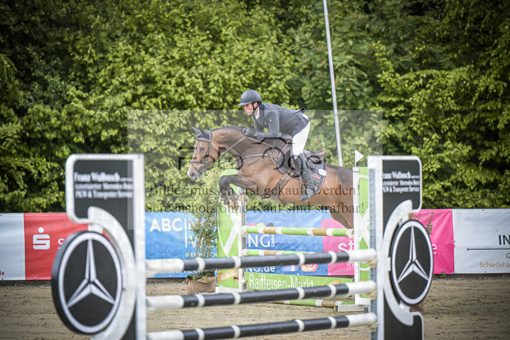 DOS_0948 | Entdecke hochwertige Reitturnierfotos von Foto Oger. Professionell, emotional und authentisch – jetzt Lieblingsmomente im Shop bestellen.Deutschlandweite Turnierfotografie. - Realisiert mit Pictrs.com