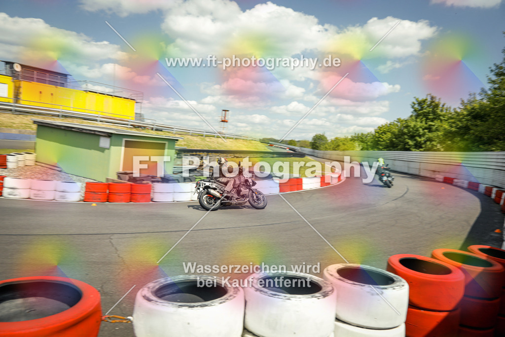 OBK_Mai_Justin_Uwe-11031 | Hier findet Ihr Bilder von Touristenfahrten auf der Nürburgring Nordschleife oder von anderen Veranstaltungen die ich besucht habe. Viel Spass beim Durch Schauen 