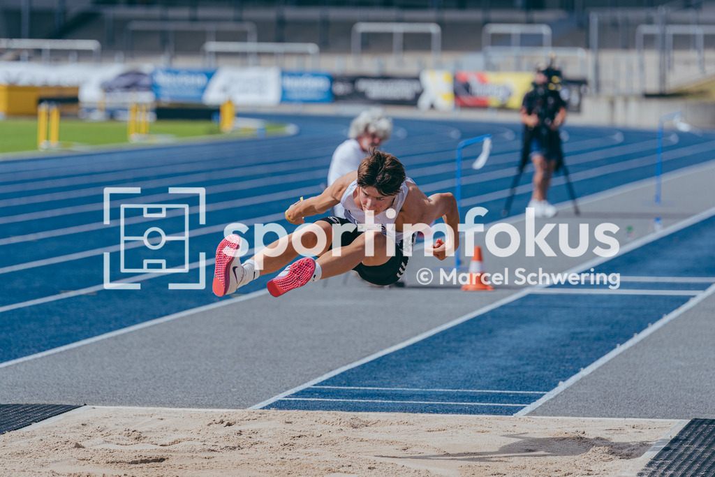 DM U23 U18 Bochum 2026 | Diego Widera (SCC Berlin), Startnummer 233, Dreisprung,  Deutsche Meisterschaften der U18 &amp; U23 2026, Lohrheidestadion Bochum-Wattenscheid, 04.07.2026 Foto: Marcel Schwering / sportimfokus - Realisiert mit Pictrs.com