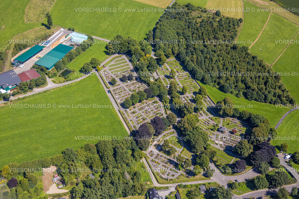 Drolshagen250810154 | Luftbild, Friedhof Drolshagen Gräberfeld, Drolshagen, Sauerland, Nordrhein-Westfalen, Deutschland